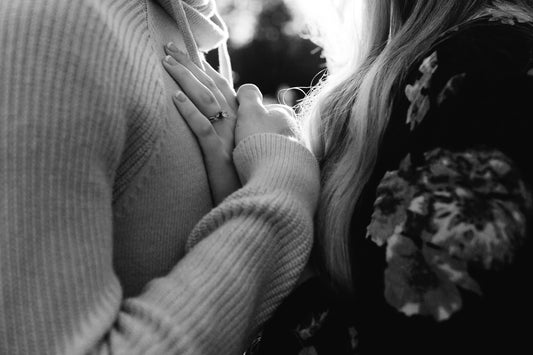 How to Choose a Promise Ring That Reflects Her Style