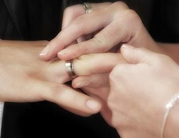 Do Guys Wear Wedding Rings Before Marriage