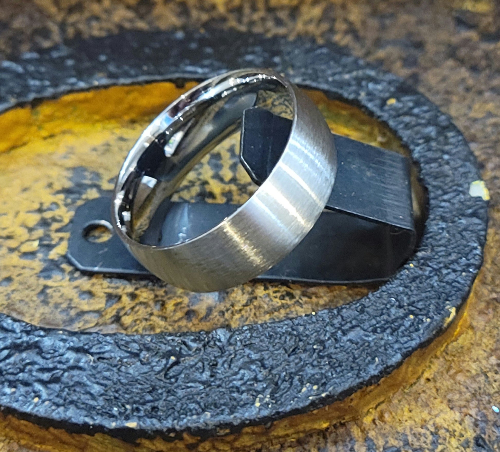 Think Engraved wedding Band Men's Custom Engraved Silver Wedding Ring - Personalized Silver Wedding Ring For Guys