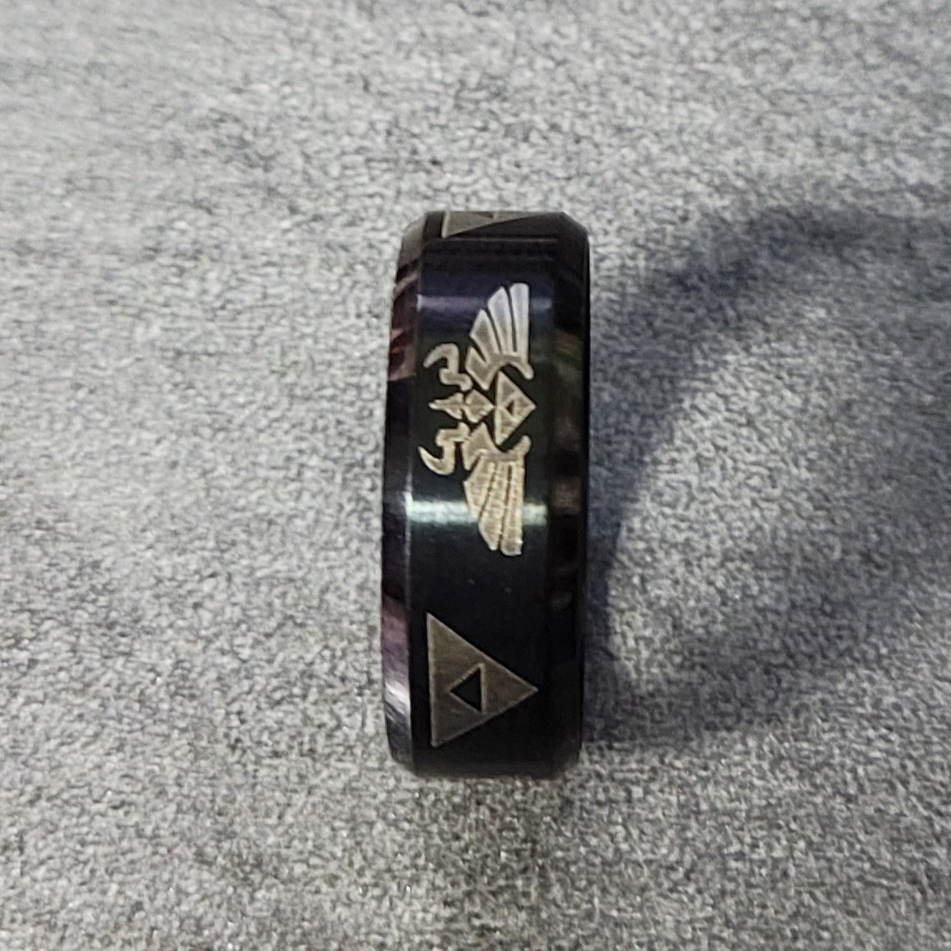 Think Engraved wedding Ring Personalized Engraved Men's Black Zelda Tri Force Wedding Ring