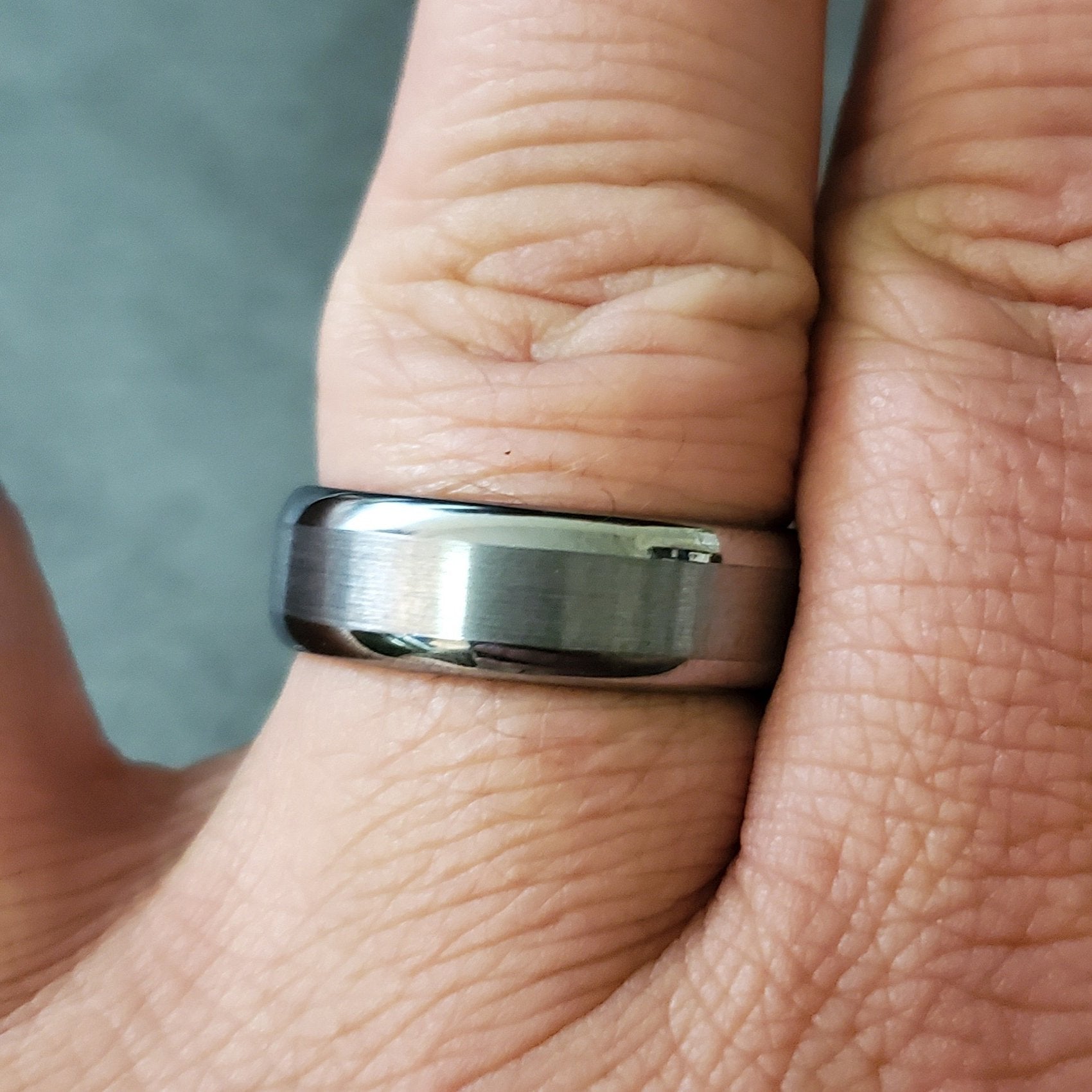 ThinkEngraved wedding Band Personalized Men's Tungsten Wedding Ring - Brushed Steel Outer Band
