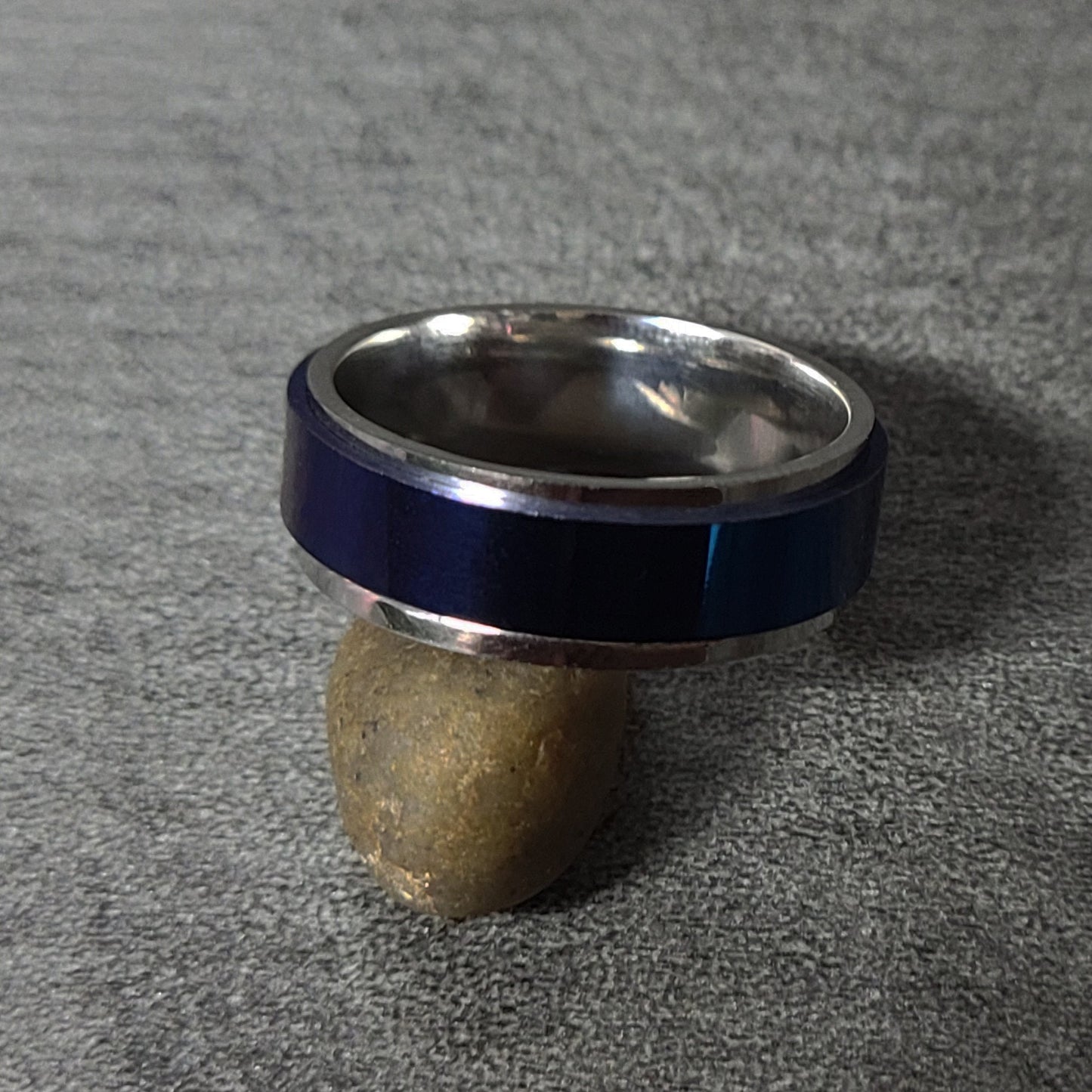 ThinkEngraved wedding Band Personalized Men's Wedding Band - Silver and Blue Fidget Spinner Ring