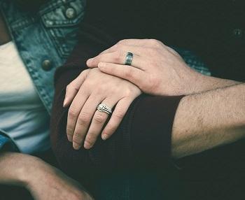 What is a Good Width for a Man’s Ring?