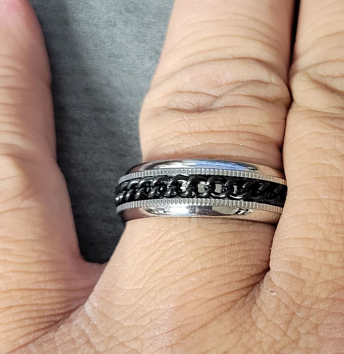 ThinkEngraved wedding Band Personalized Engraved Men's Black Chain Spinner Wedding Ring - Silver Fidget Spinner