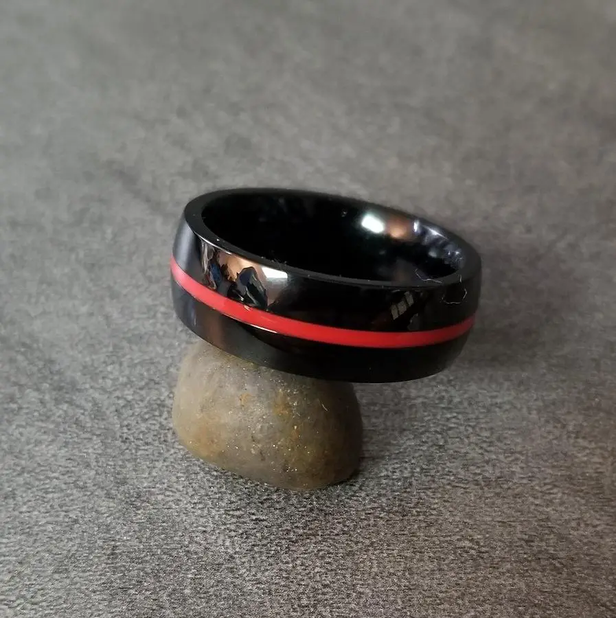 ThinkEngraved wedding Band Personalized Men's Wedding Ring - Black With Red Line Groove Stainless Steel